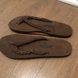 Rainbow flip flops SZ Med